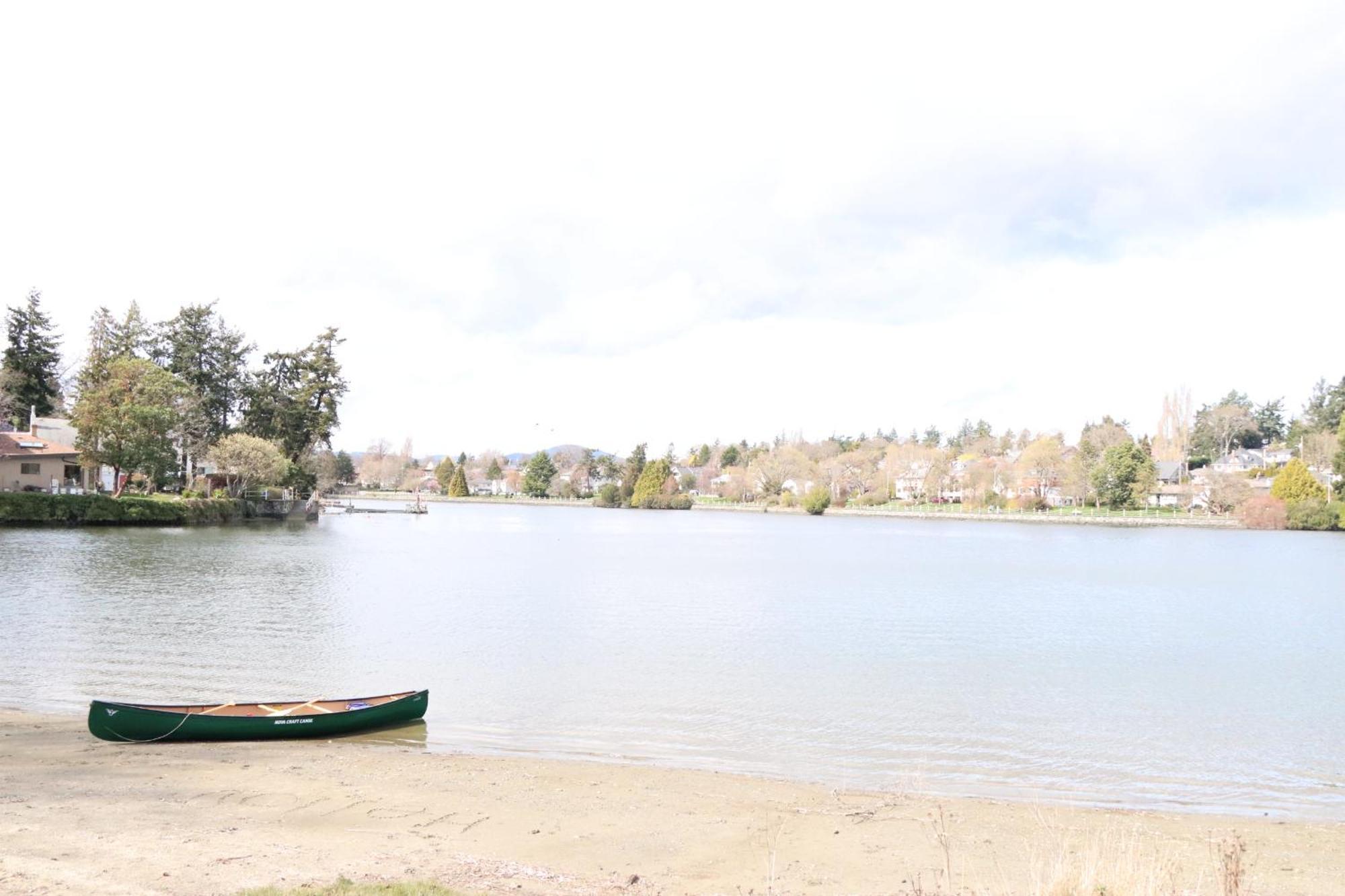 Lipton Place By Elegant Waterfront Esquimalt Esterno foto